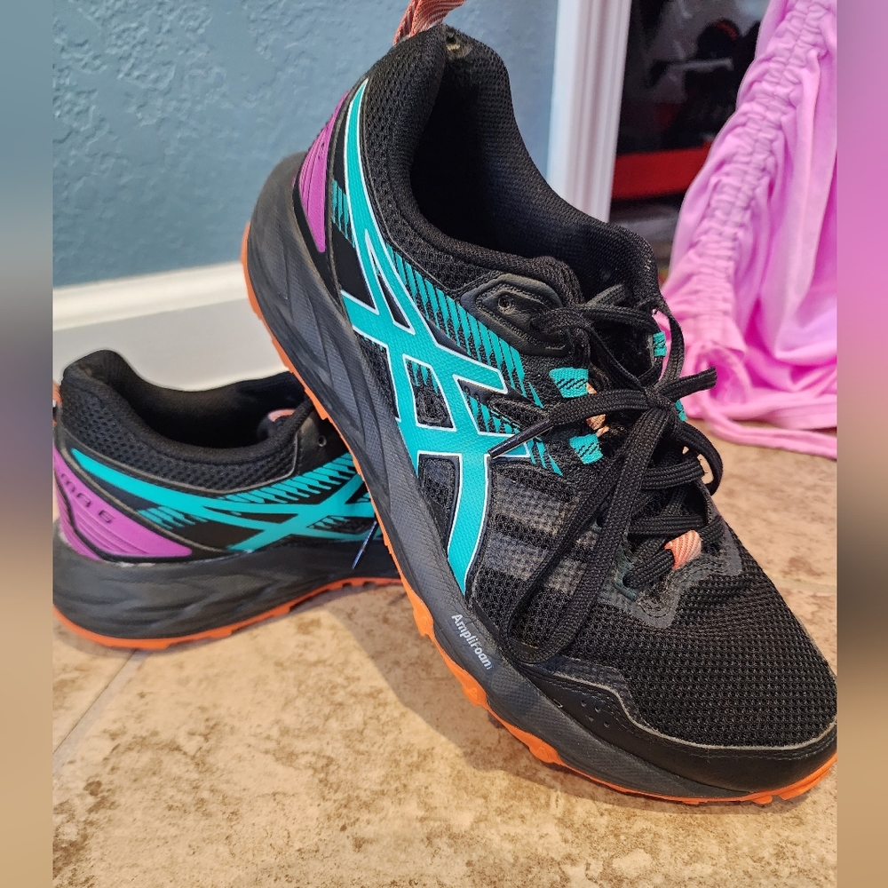 Womens sneaker great condition